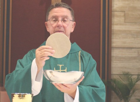 Su sacerdocio dura eternamente