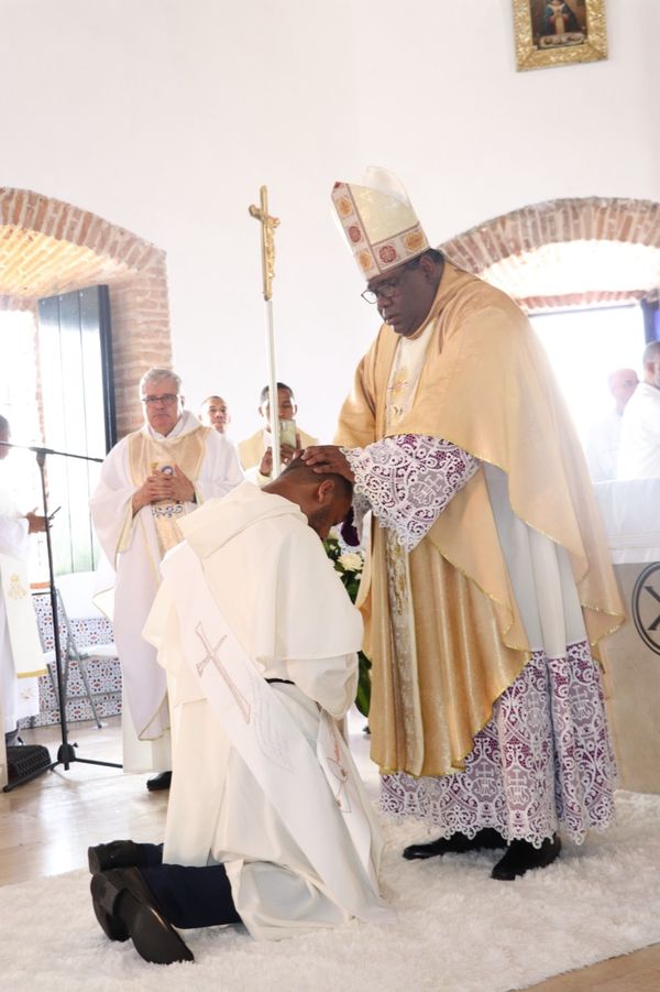 ordenacion sacerdotal cecilio 2