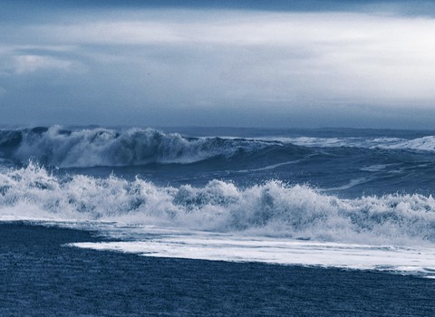 ¿Quién es este? ¡Hasta el viento y las aguas le obedecen!